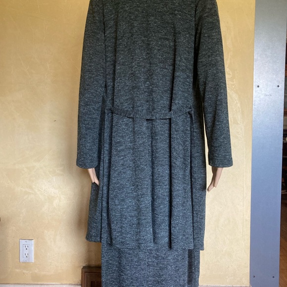 Knitted maxi dress and matching cardigan by Fairweather. - Picture 3 of 12